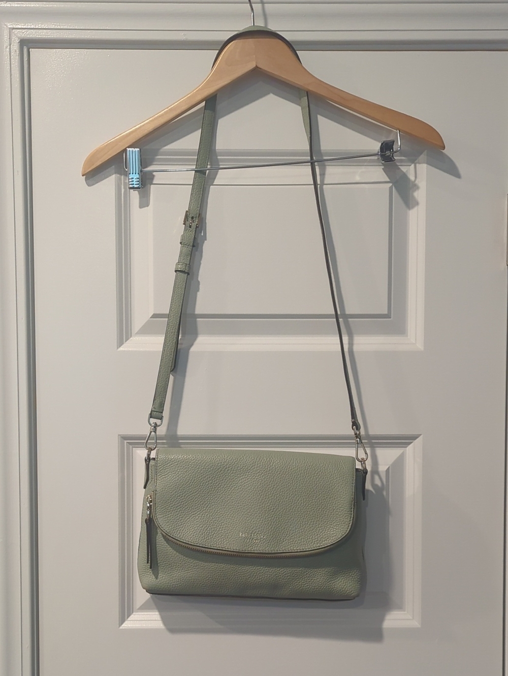 Kate Spade Sage Green pebbled leather crossbody w/Magnetic front/Back flap 12x9